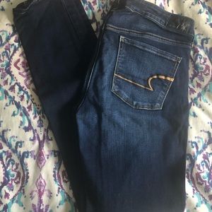 American Eagle skinny jeans